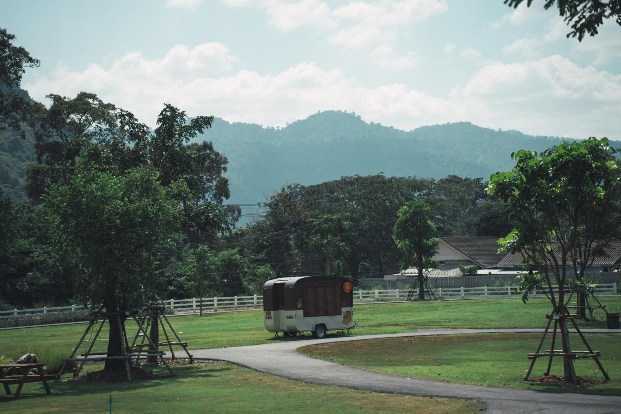 Thames Valley Khao Yai - Sha Plus Hotel Mu Si Exterior foto